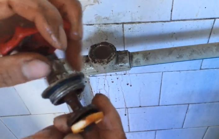 水管閥門拆卸步驟圖,老師傅全程圖解怎么換! 水管閥門拆卸步驟圖,老師傅全程圖解怎么換!