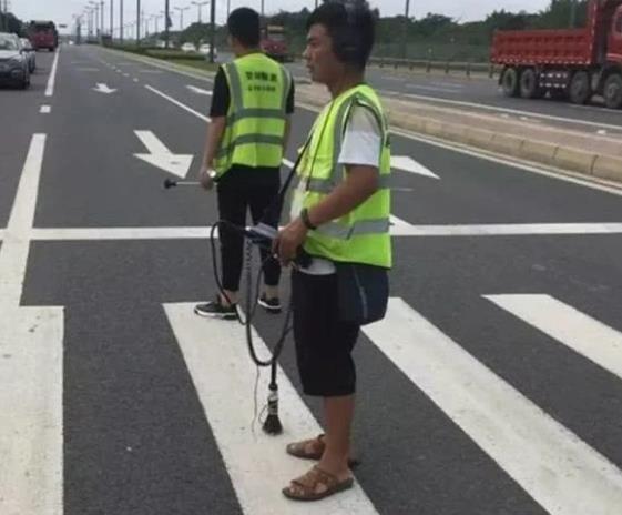 怎樣用聽診器查漏水?看這個查漏現(xiàn)場頓時膜拜! 怎樣用聽診器查漏水?看這個查漏現(xiàn)場頓時膜拜!