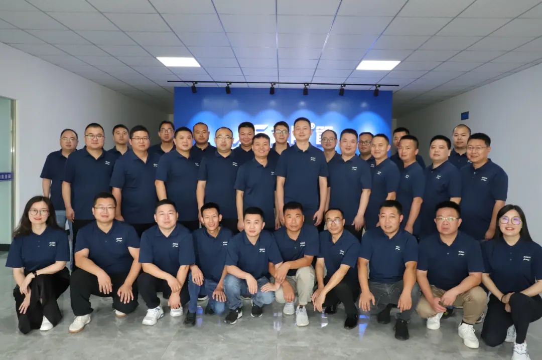 聚焦市場,渠道賦能 |《2023年龍勝管半年度總結(jié)會議》圓滿舉辦! 聚焦市場,渠道賦能 |《2023年龍勝管半年度總結(jié)會議》圓滿舉辦!