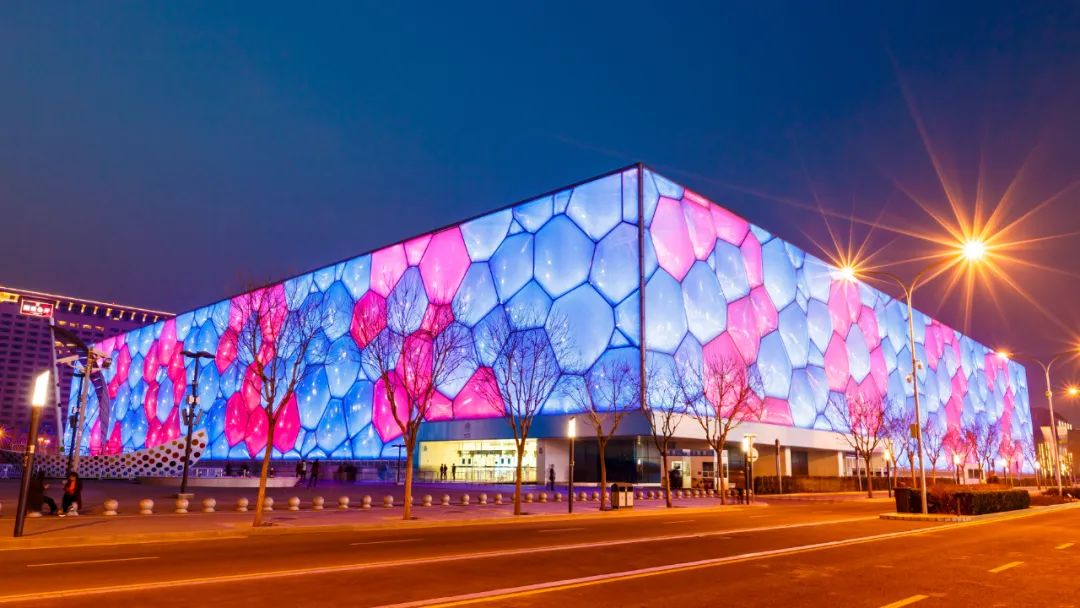 來(lái)雙奧館看龍勝管在“Colourful Cube”的藝術(shù)美學(xué)吧! 來(lái)雙奧館看龍勝管在“Colourful Cube”的藝術(shù)美學(xué)吧!